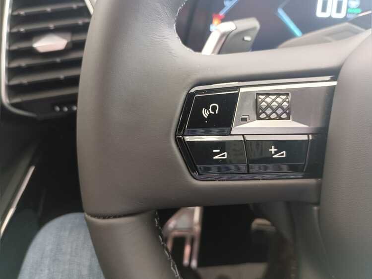 DS Automobiles DS 7 Crossback E-TENSE 225 RIVOLI foto 5